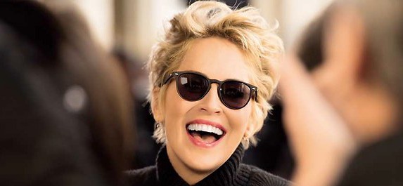 L'actrice Sharon Stone, nouvelle effigie du lunettier français Alain Afflelou