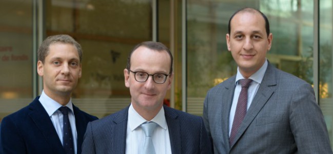 De gauche à droite : Edouard Eloy, responsable de l’offre produit PERES à CACEIS, Laurent Durdilly, directeur de la ligne métier PERES à CACEIS, Walid Mounaouir, responsable de PERES France à CACEIS