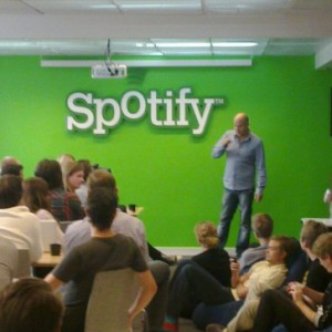 Le service de streaming musical suédois Spotify a fait ses premiers pas en bourse le 3 avril. 